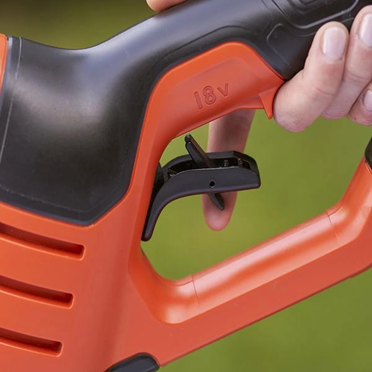 Black & Decker BLACK+DECKER BCPC18B-XJ Hogedrukreiniger - 18V - 24 Bar - Zonder Accu En Lader 3 Black & Decker BLACK+DECKER BCPC18B-XJ Hogedrukreiniger - 18V - 24 Bar - Zonder Accu En Lader - Afbeelding 3